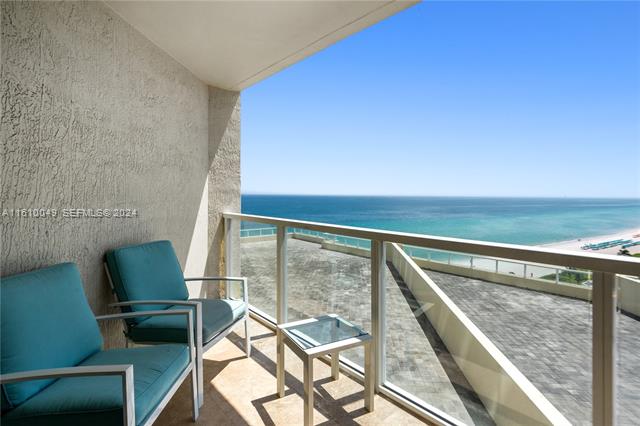 La Perla: Oceanfront 2BR, SE Exposure, 1600+ SF