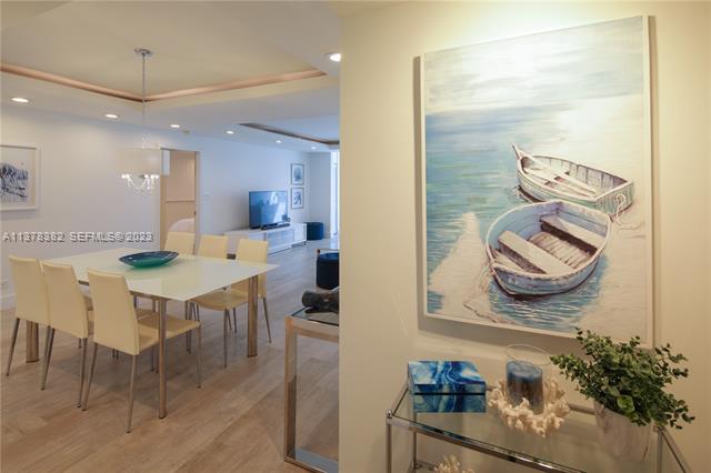 Remodeled Oceanfront 2BR, Carriage Club North photo 3