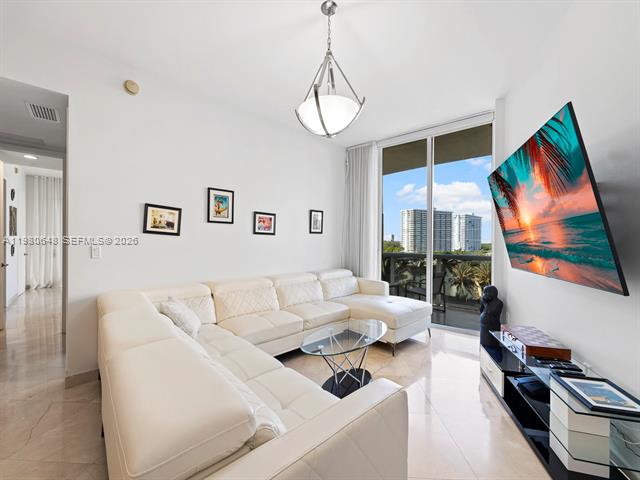 Trump Towers II Beachfront 2BR Condo photo 2