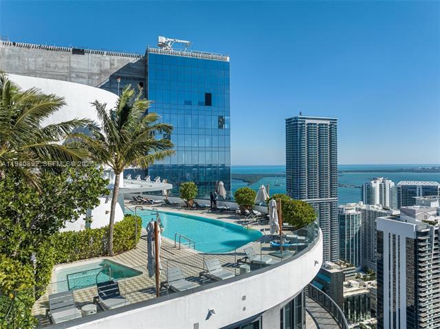 SLS Lux Brickell: Wrap Balcony, City Views photo 2