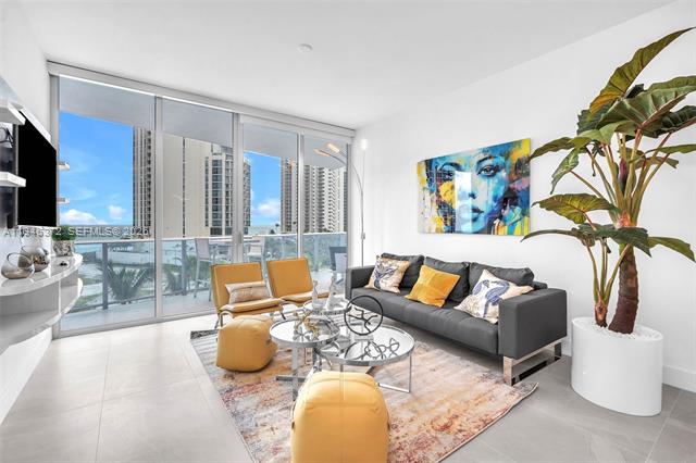 Designer Oceanfront 2BR With Private Elevator photo 2