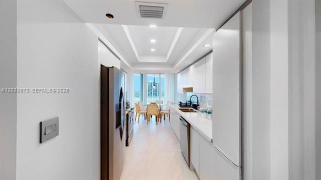 Fully Remodeled 3BR Aventura Condo photo 3