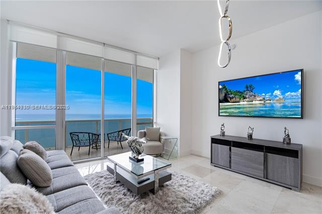 38th Floor Oceanfront With 450sf Terrace