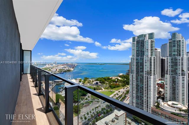 The Elser Hotel: New 3BR Bay Views Downtown