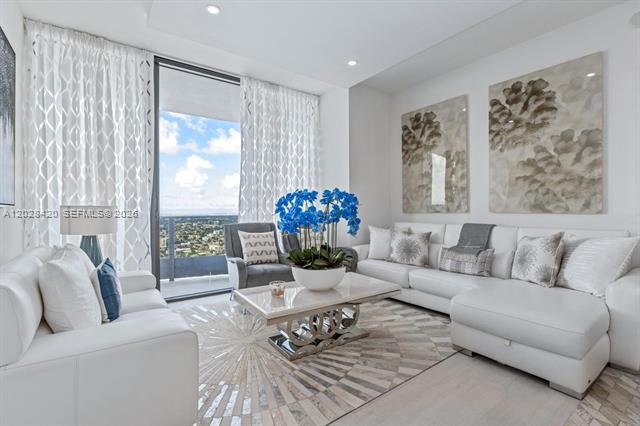 Brickell Flatiron Penthouse With City Views photo 2