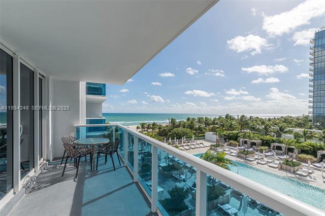 Roney Palace Oceanfront With Double Balcony