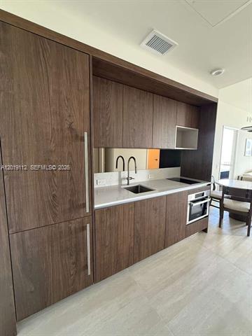 Domus Flats Unit 911 - Modern 2BR/2BA photo 2