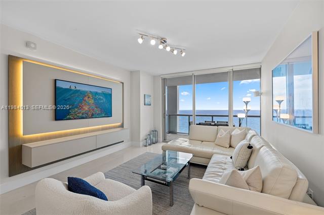 The Carillon Miami Wellness Resort 2BR Ocean photo 3