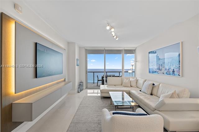 The Carillon Miami Wellness Resort 2BR Ocean