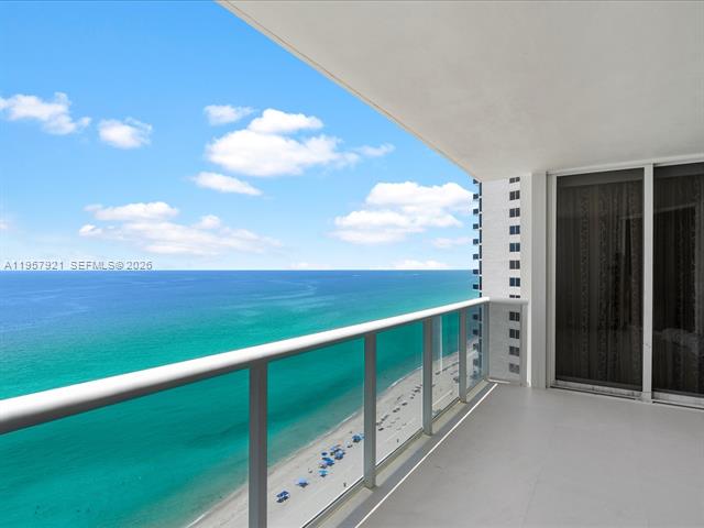 Ocean Two Oceanfront 3BR Split Floor Plan