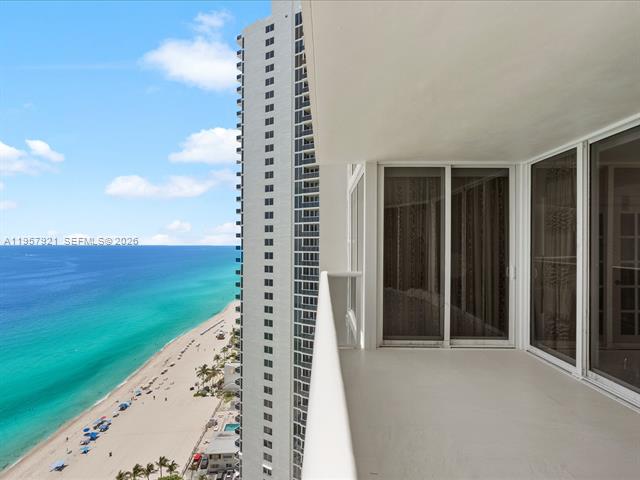 Ocean Two Oceanfront 3BR Split Floor Plan photo 3