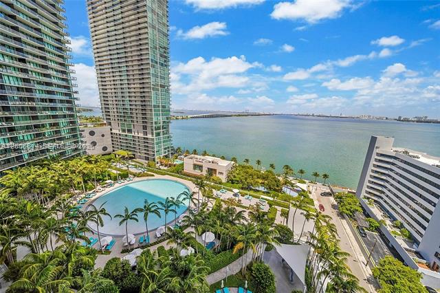 Gran Paraiso Oceanfront With Den, Fully Furnished
