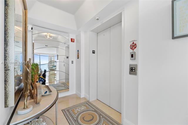 Oceanfront Millennium Condo With Private Elevator photo 2