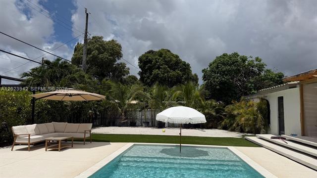 Newly Renovated 3BD With Heated Pool photo 3