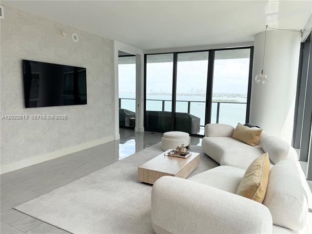 Paraiso Bay Corner Unit With Bay Views photo 2