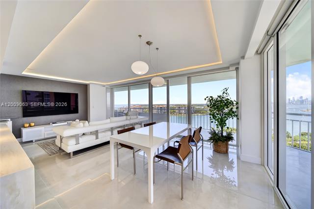 Remodeled South Pointe Tower with Ocean Views photo 3