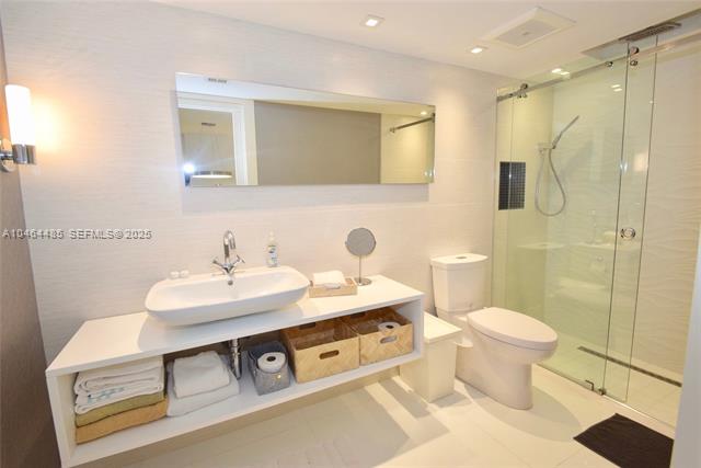 Roney Palace Oceanfront 2BR With Den photo 3