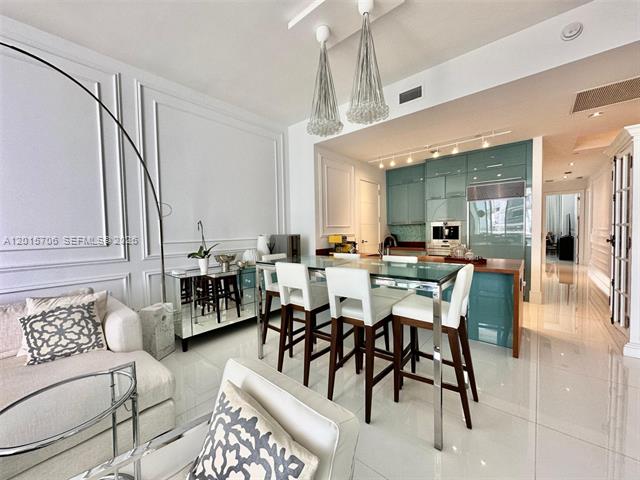 Trump Tower III Oceanfront Luxury 3BR photo 3