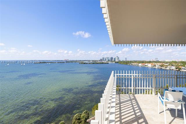 Grove Isle SE Corner: Bay Views & Private Terrace