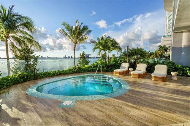 Aria Reserve Waterfront With Bay Views