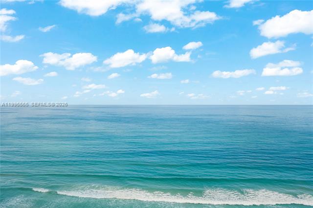 Trump Towers Ocean View With Beach Service photo 3