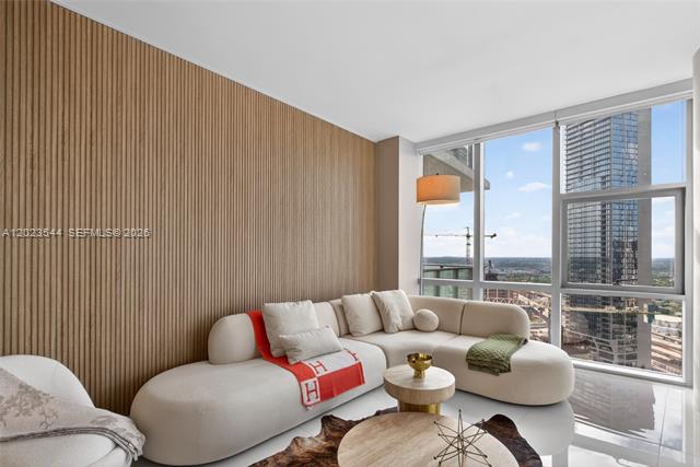 Corner Unit With Panoramic Bay Views, Den photo 2