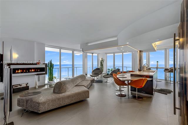 Remodeled High-Floor Akoya With Ocean Views photo 2