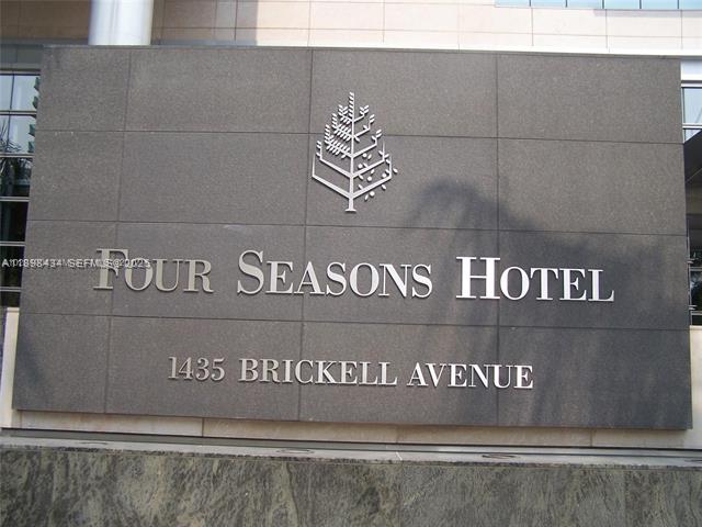 Four Seasons Brickell: 33rd Floor Corner Oasis photo 2