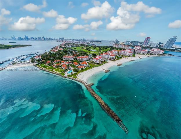 Seaside Village At Fisher Island: Garden View