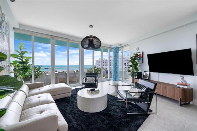 South Of Fifth Penthouse With Wraparound Views photo 2
