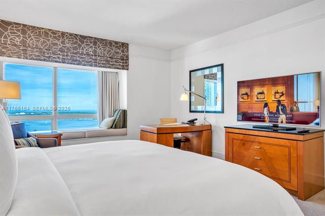Four Seasons Top Floor With Bay Views photo 2
