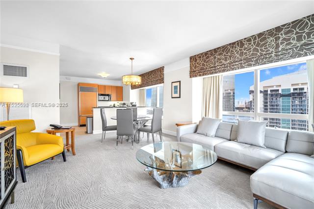 Four Seasons Brickell: Luxury Skyline Views photo 3