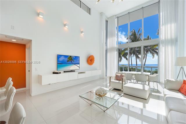 Carillon Loft: Oceanfront 2BR With 20' Ceilings