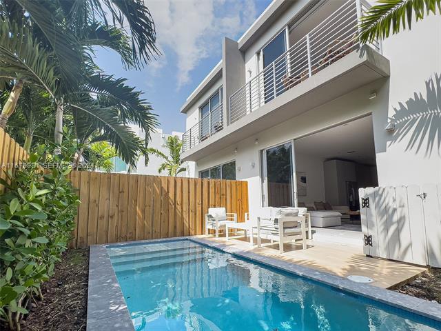 The Modernista: Luxury Coconut Grove Townhouse photo 2