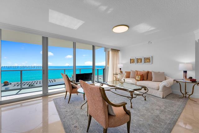 Il Villaggio Oceanfront With Private Beach Access photo 3