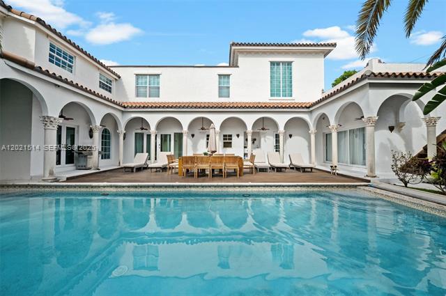 Mediterranean Miami Beach Mansion With Pool photo 3