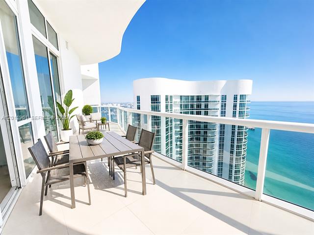 Oceanfront Penthouse With Private Beach Access