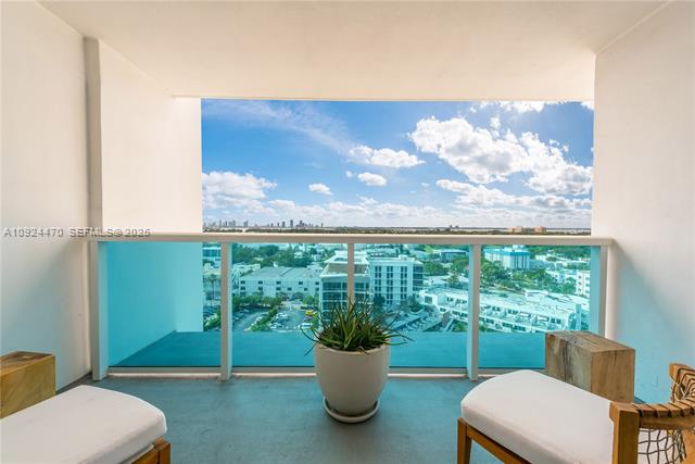 1 Hotel Beachfront: 600ft Ocean Access photo 2