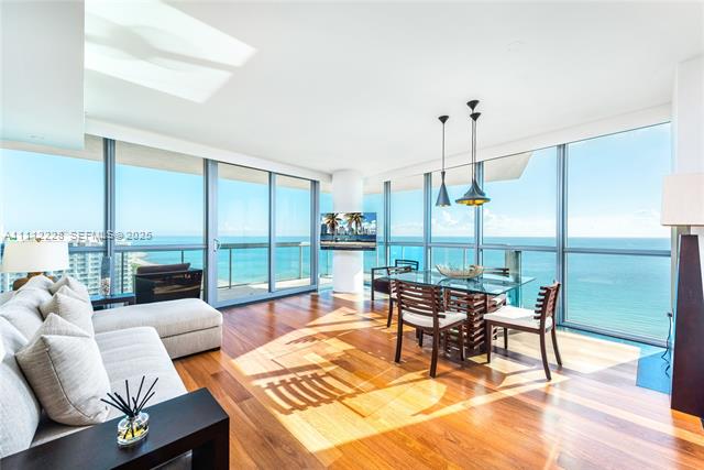Luxury Setai Residences Oceanfront 2BR