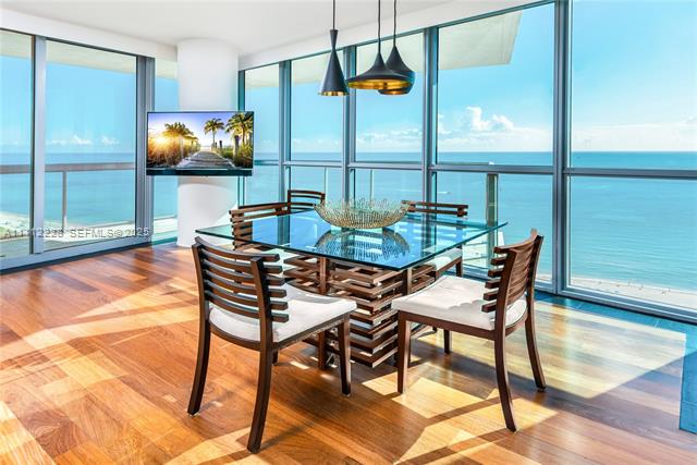 Luxury Setai Residences Oceanfront 2BR photo 3