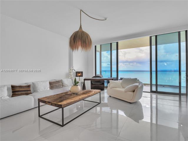 Armani Casa Ocean View With Summer Kitchen photo 2