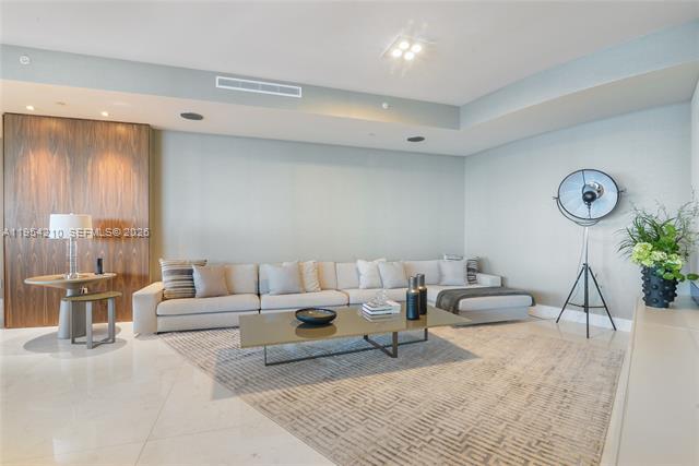 Porsche Design Tower 43rd Floor Oceanfront photo 3