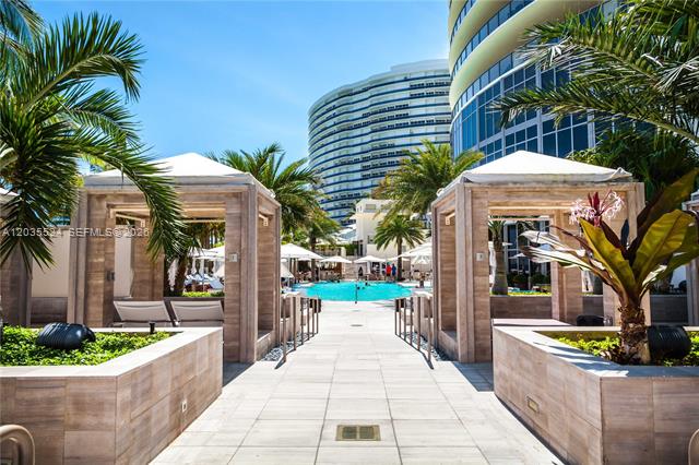 St. Regis Bal Harbour: Ocean Views, 3 Terraces photo 3