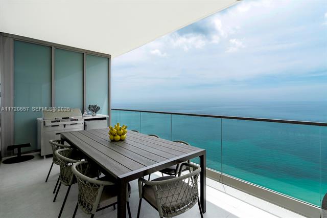 Armani Casa Oceanfront With Private Elevator photo 2