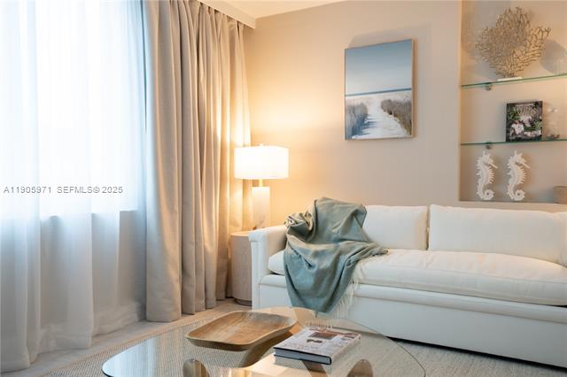 Renovated Oceanfront Roney Palace Miami Beach photo 3