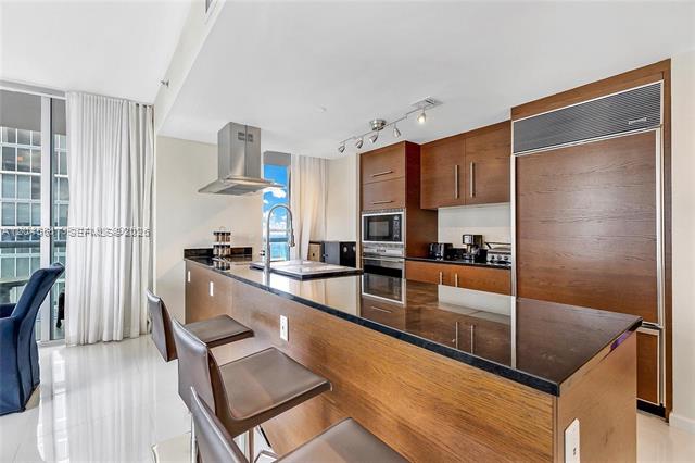 Icon Brickell Corner Unit With Water Views photo 3
