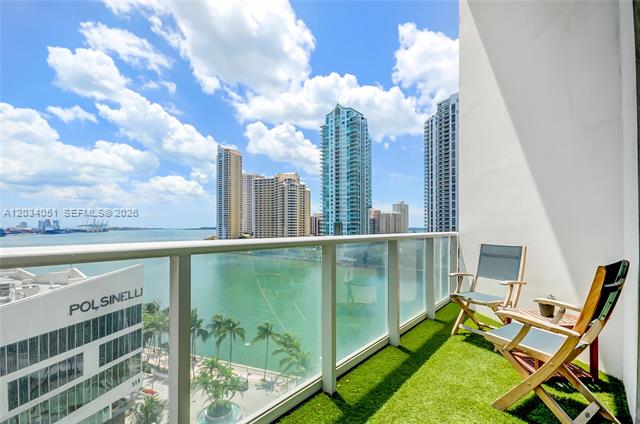 Two Story Downtown Loft With Ocean View