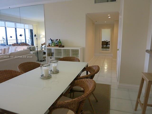 Key Biscayne Colony 10th Floor Ocean View photo 3