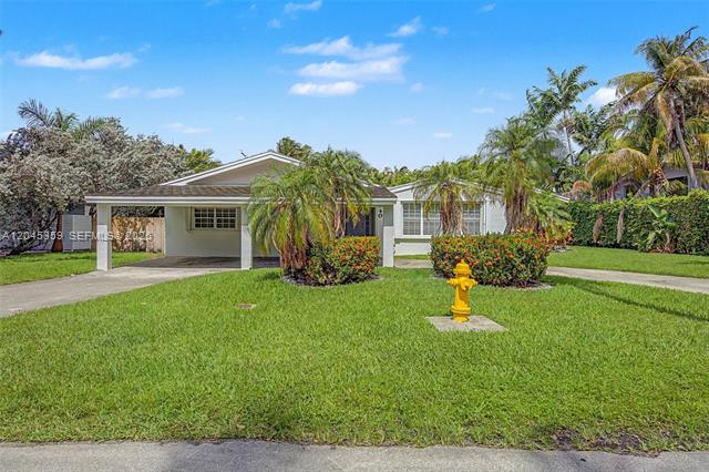 Remodeled 5BR Pool Home 1 Block Beach Key Biscayne photo 2