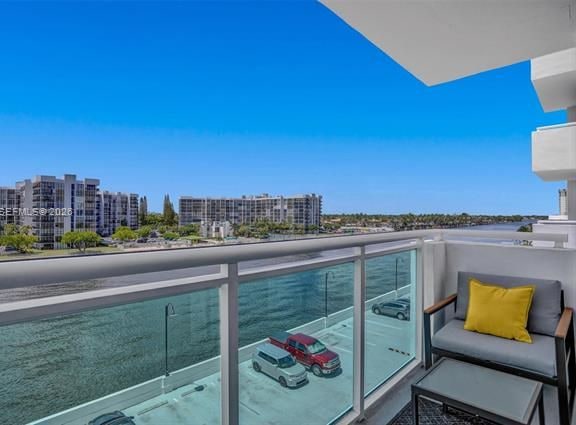 Intracoastal Views At Beach-Access Residences